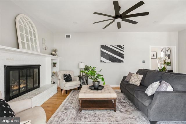 8428 STABLE DR, Alexandria, VA 22308