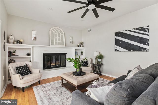 8428 STABLE DR, Alexandria, VA 22308
