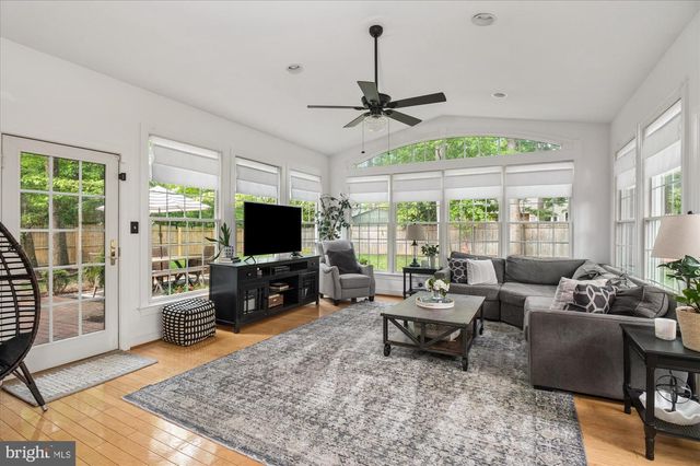 8428 STABLE DR, Alexandria, VA 22308