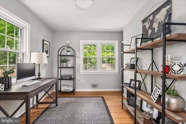 8428 STABLE DR, Alexandria, VA 22308