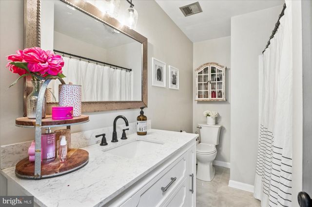 8428 STABLE DR, Alexandria, VA 22308