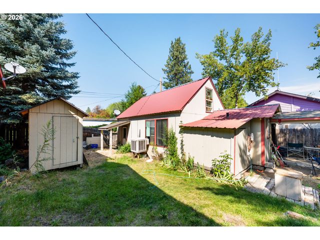 828 Nw FLORIDA Ave, Bend, OR 97703
