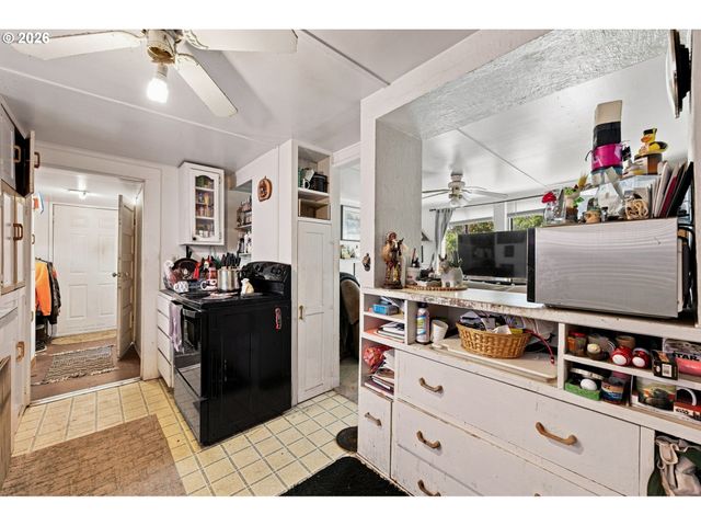 828 Nw FLORIDA Ave, Bend, OR 97703