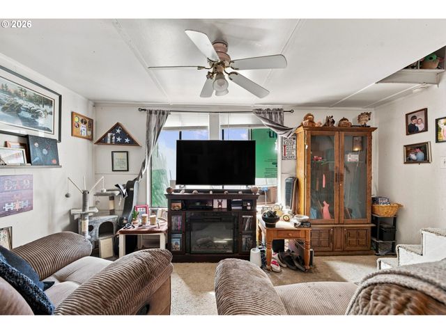 828 Nw FLORIDA Ave, Bend, OR 97703
