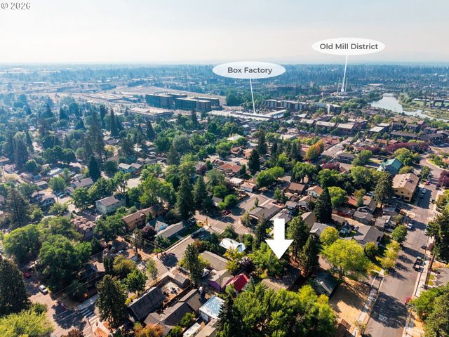 828 Nw FLORIDA Ave, Bend, OR 97703