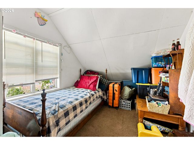 828 Nw FLORIDA Ave, Bend, OR 97703