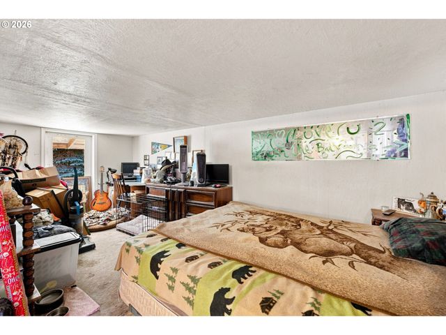 828 Nw FLORIDA Ave, Bend, OR 97703
