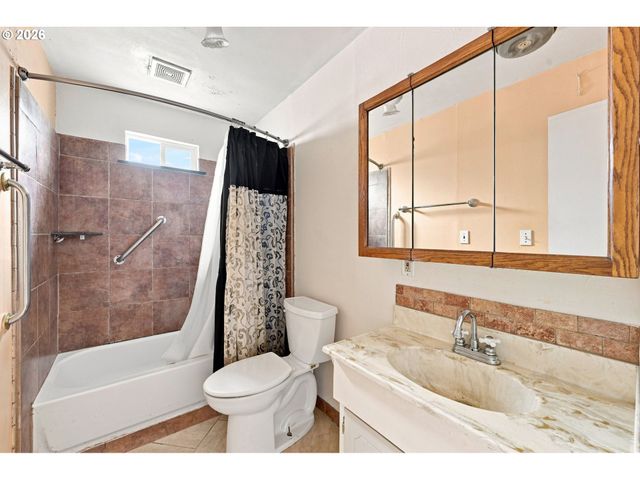 828 Nw FLORIDA Ave, Bend, OR 97703