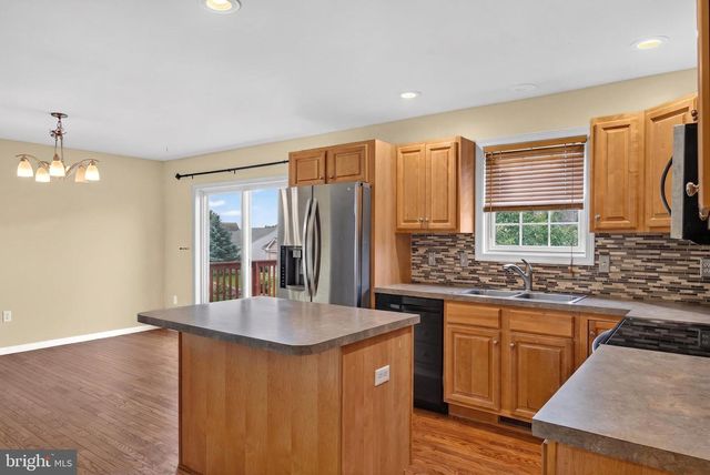 2191 WEEPING WILLOW LN, Mount Joy, PA 17552