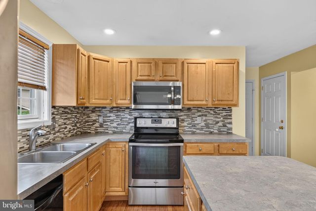 2191 WEEPING WILLOW LN, Mount Joy, PA 17552