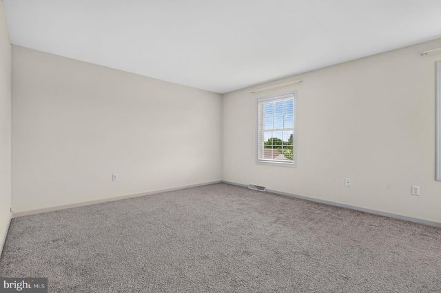 2191 WEEPING WILLOW LN, Mount Joy, PA 17552