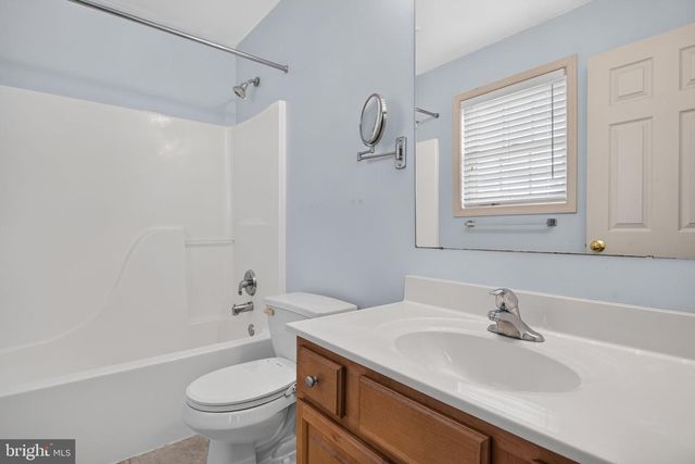 2191 WEEPING WILLOW LN, Mount Joy, PA 17552