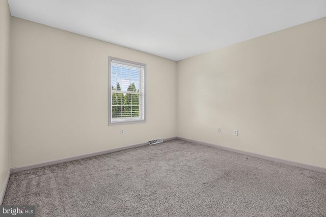 2191 WEEPING WILLOW LN, Mount Joy, PA 17552