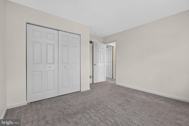 2191 WEEPING WILLOW LN, Mount Joy, PA 17552