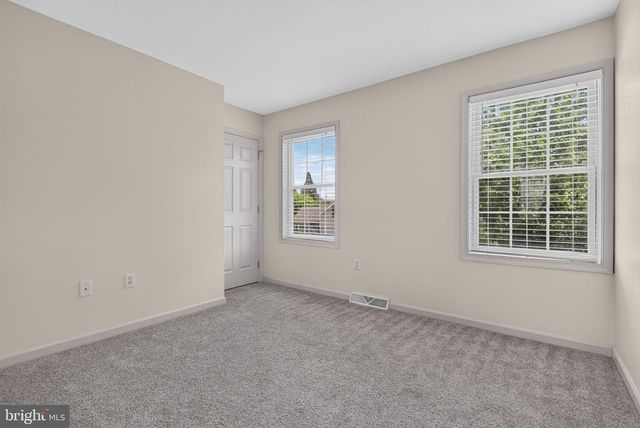 2191 WEEPING WILLOW LN, Mount Joy, PA 17552