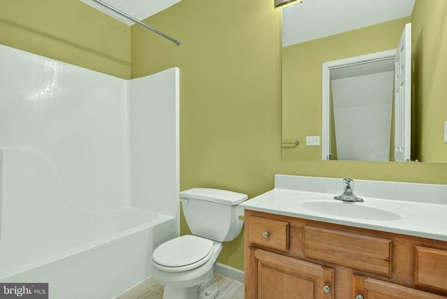 2191 WEEPING WILLOW LN, Mount Joy, PA 17552