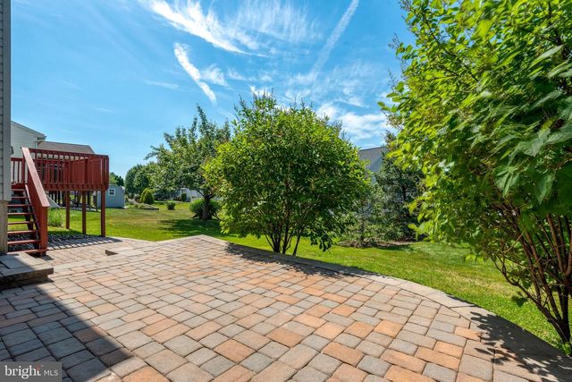 2191 WEEPING WILLOW LN, Mount Joy, PA 17552