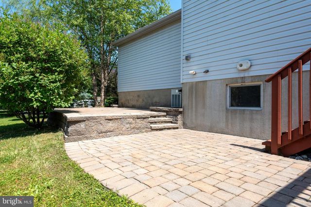 2191 WEEPING WILLOW LN, Mount Joy, PA 17552
