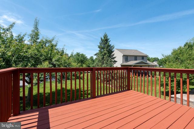 2191 WEEPING WILLOW LN, Mount Joy, PA 17552