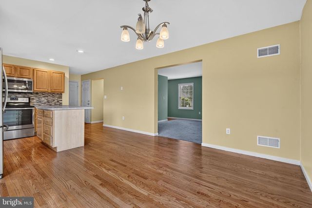 2191 WEEPING WILLOW LN, Mount Joy, PA 17552