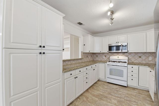 12919 Concho, Galveston, TX 77554