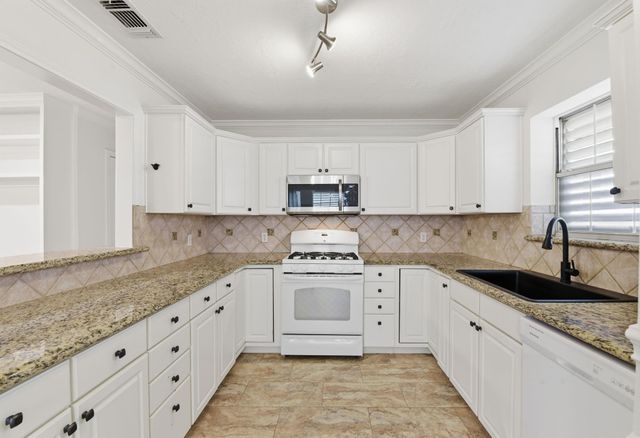 12919 Concho, Galveston, TX 77554