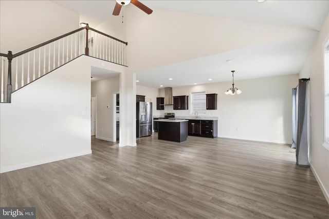 1392 FIELDSTONE DR, Mount Joy, PA 17552