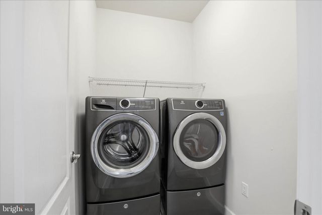 1392 FIELDSTONE DR, Mount Joy, PA 17552