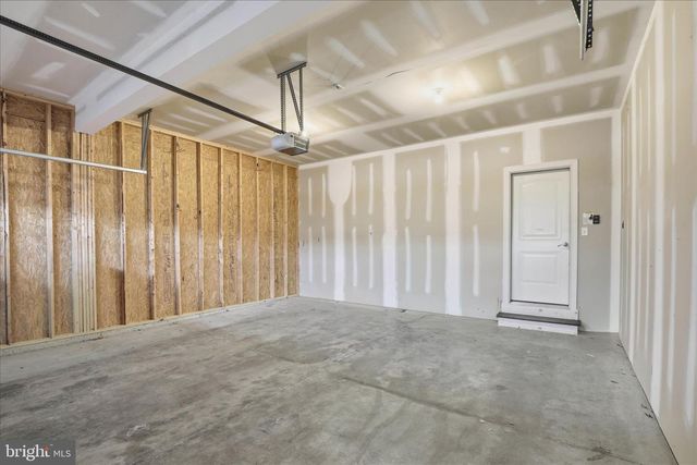 1392 FIELDSTONE DR, Mount Joy, PA 17552