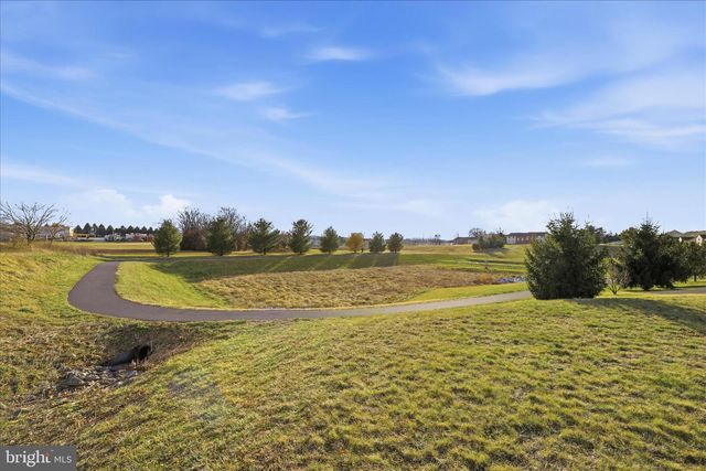 1392 FIELDSTONE DR, Mount Joy, PA 17552