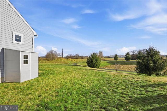 1392 FIELDSTONE DR, Mount Joy, PA 17552