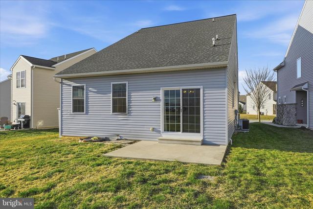 1392 FIELDSTONE DR, Mount Joy, PA 17552