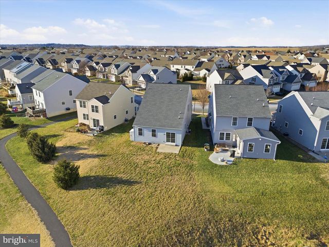 1392 FIELDSTONE DR, Mount Joy, PA 17552