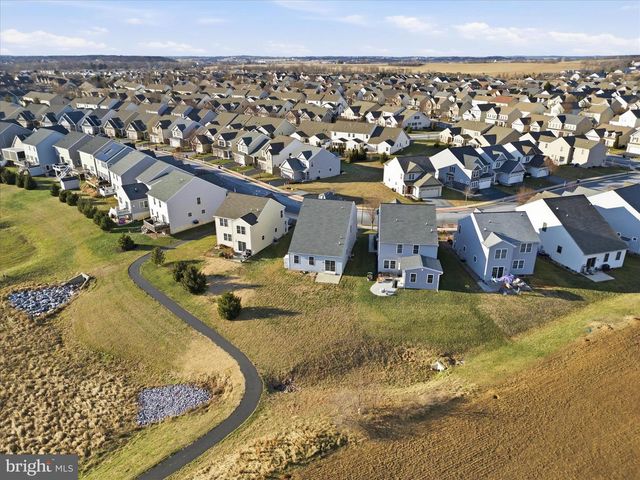 1392 FIELDSTONE DR, Mount Joy, PA 17552