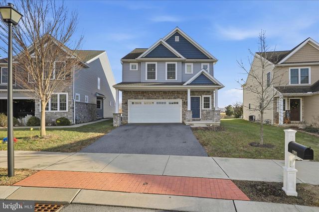 1392 FIELDSTONE DR, Mount Joy, PA 17552