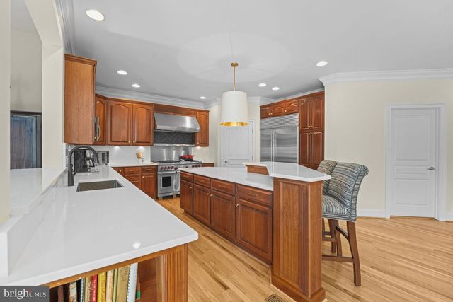 11431 WOOLINGTON RD, Great Falls, VA 22066
