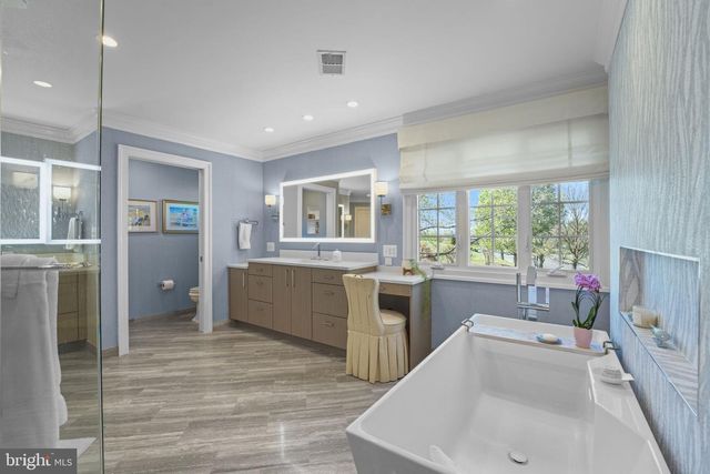 11431 WOOLINGTON RD, Great Falls, VA 22066