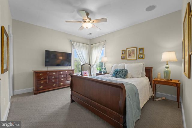 11431 WOOLINGTON RD, Great Falls, VA 22066
