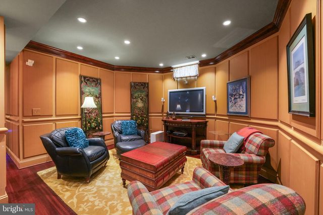 11431 WOOLINGTON RD, Great Falls, VA 22066