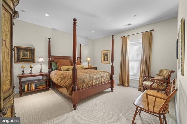 11431 WOOLINGTON RD, Great Falls, VA 22066