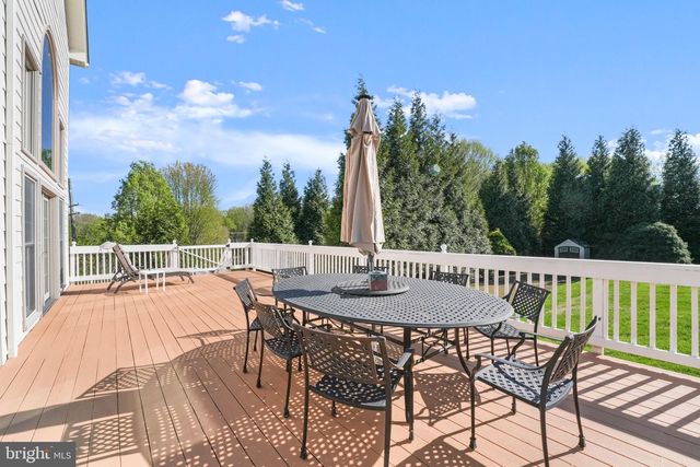 11431 WOOLINGTON RD, Great Falls, VA 22066