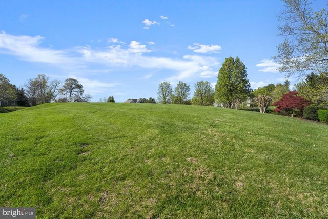 11431 WOOLINGTON RD, Great Falls, VA 22066