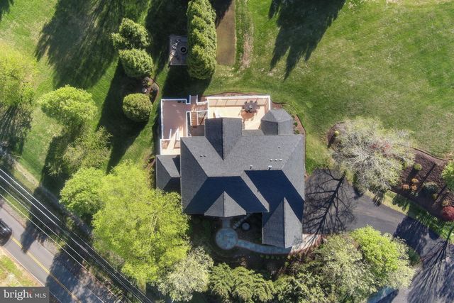 11431 WOOLINGTON RD, Great Falls, VA 22066