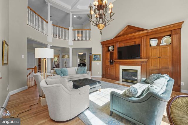 11431 WOOLINGTON RD, Great Falls, VA 22066
