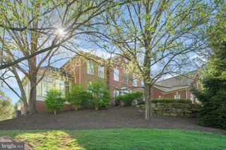 11431 WOOLINGTON RD, Great Falls, VA 22066