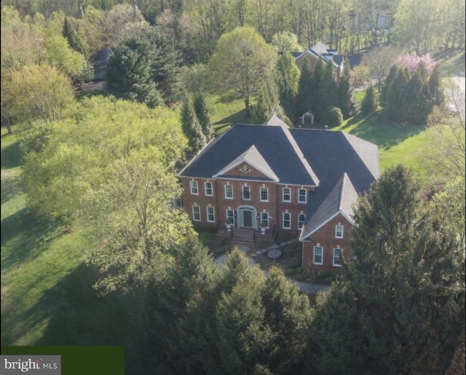 11431 WOOLINGTON RD, Great Falls, VA 22066