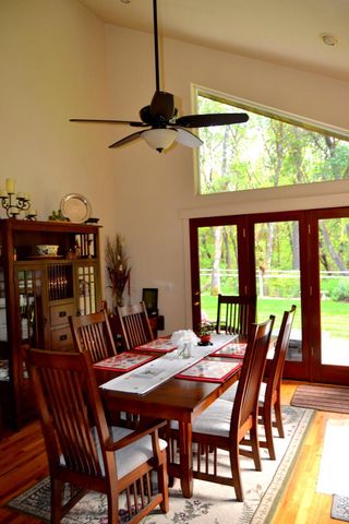 737 Pinecrest Drive, Grants Pass, OR 97527