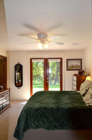 737 Pinecrest Drive, Grants Pass, OR 97527