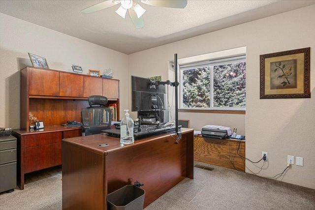 737 Pinecrest Drive, Grants Pass, OR 97527