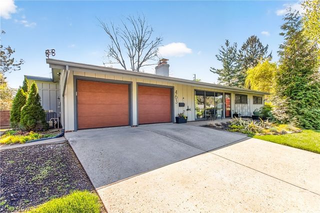 463 Queenswood Drive, Bay Village, OH 44140